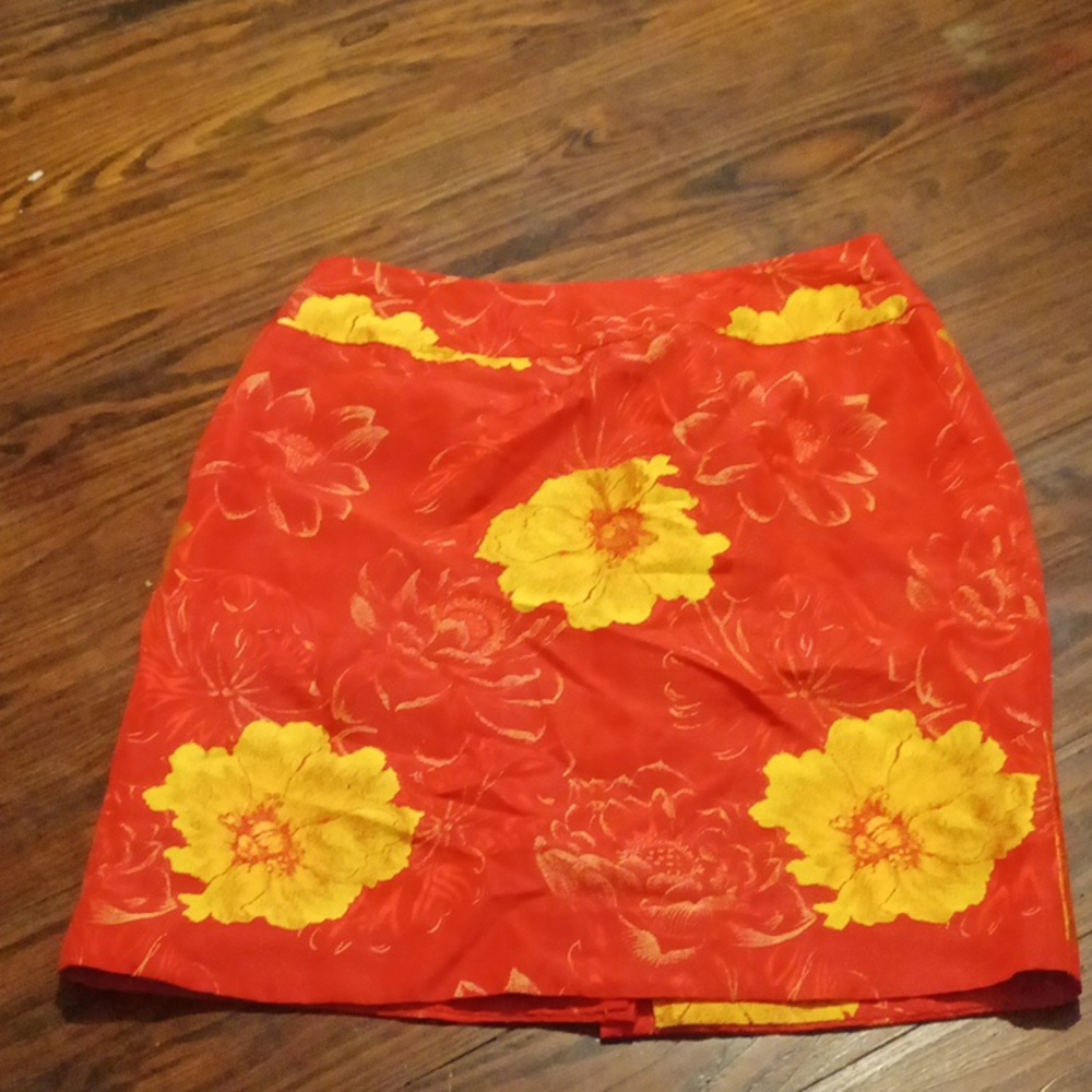 Women's Talbot's Vibrant Orange Yellow Floral Print Straight Skirt Size 4 petite